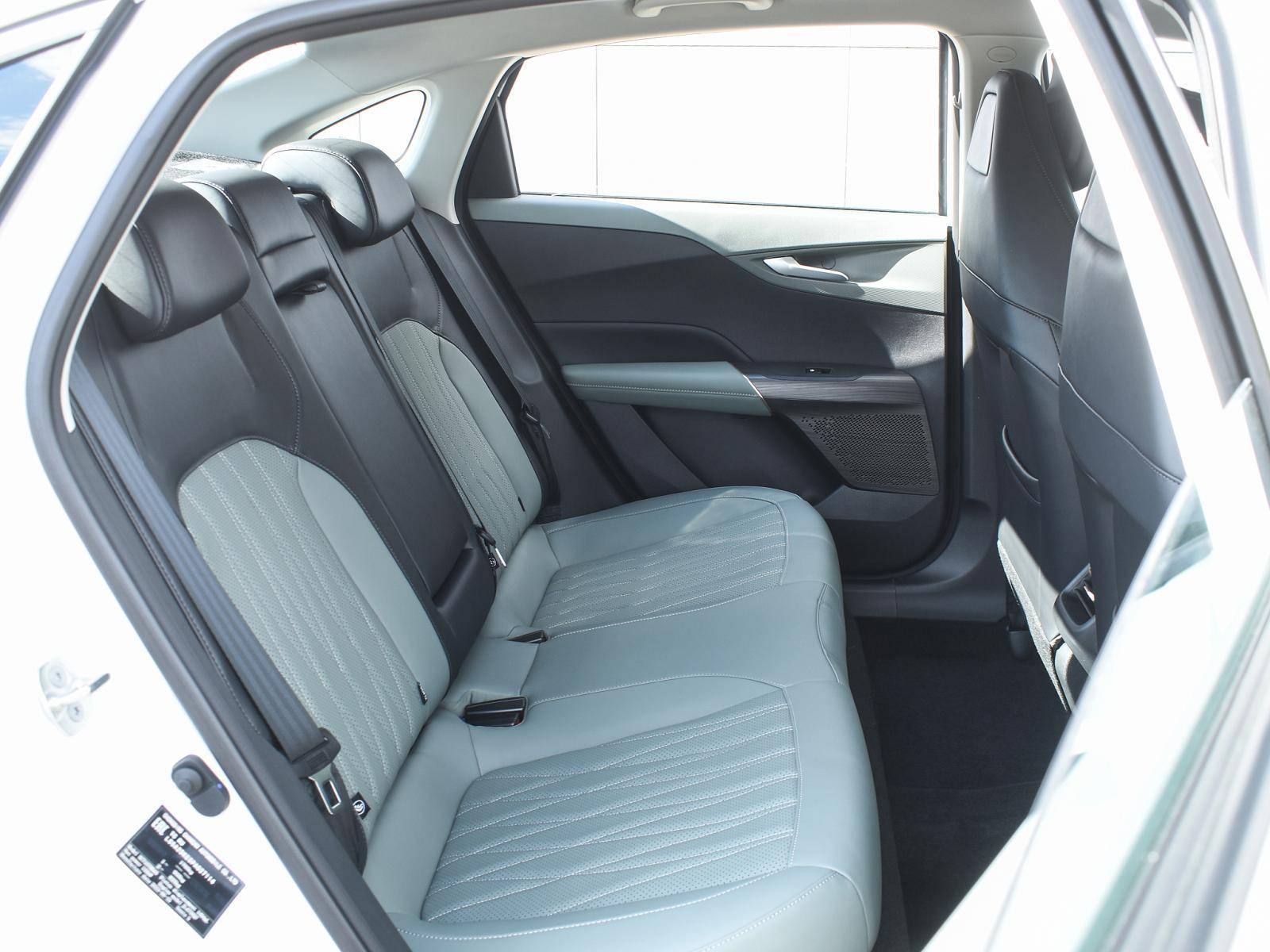 Changan Lamore Tech 1.5 DCT 180hp 2WD 