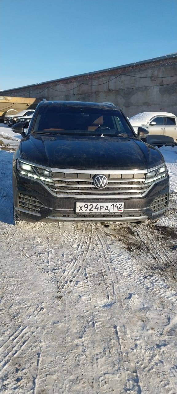 Volkswagen Touareg Лот 000005687