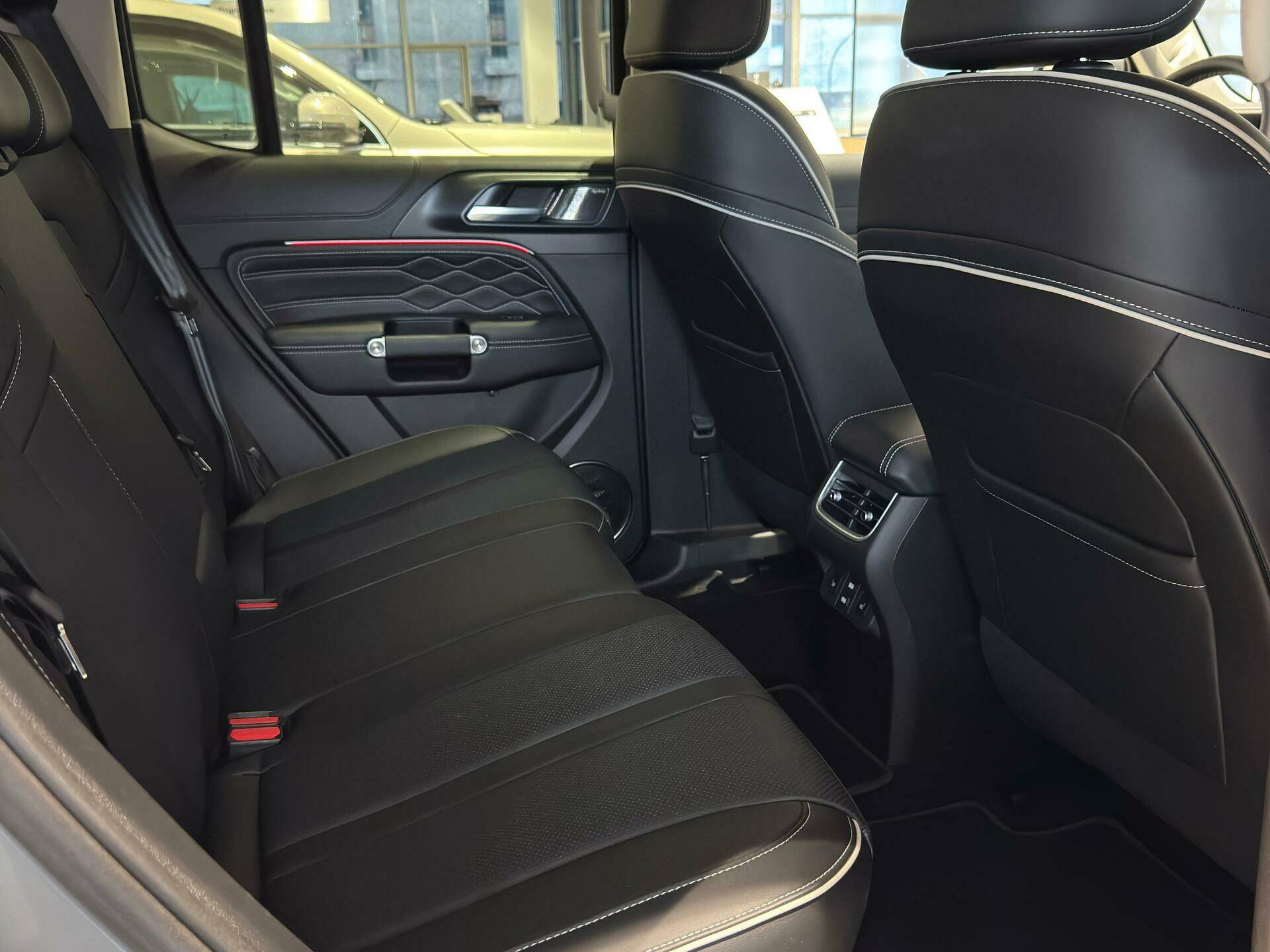 Tank 300 City Premium 2.0 8AT 4WD